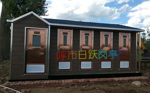 鹤壁中国·内蒙古马术赛会场北门口移动厕所成品及现场图